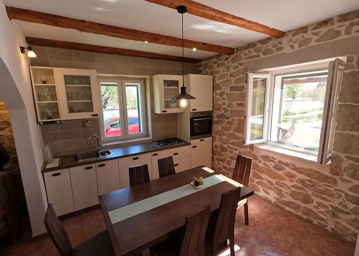Holiday home Vacation Zdravko Prkos